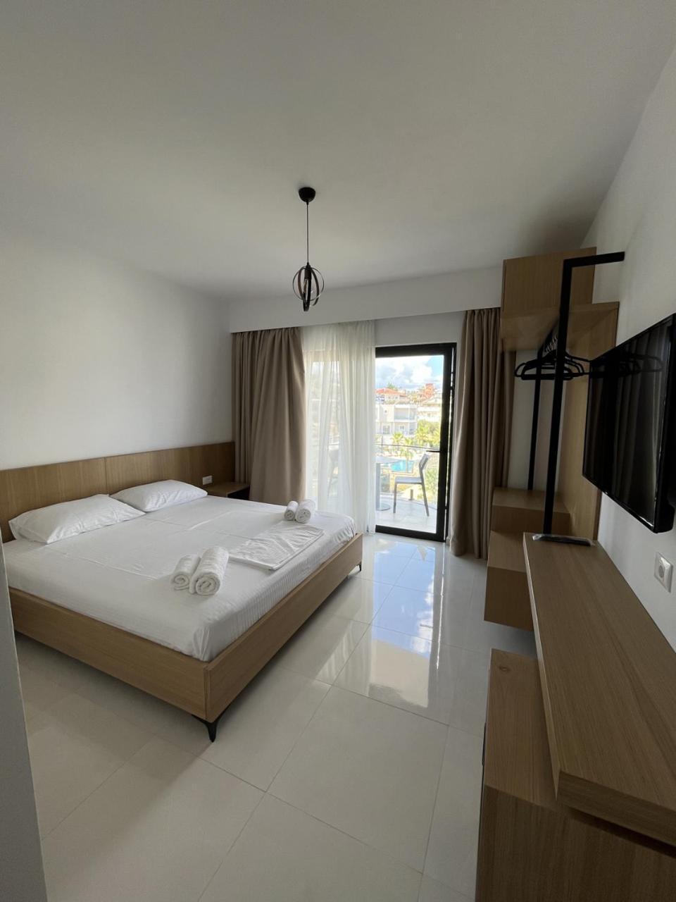 Belsar Hotel Ksamil Exteriör bild