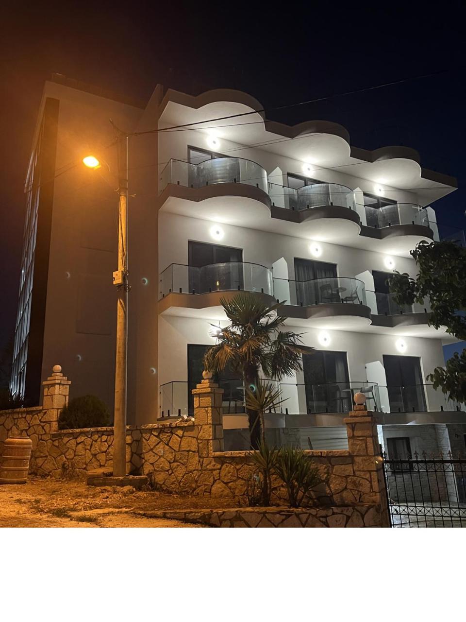 Belsar Hotel Ksamil Exteriör bild